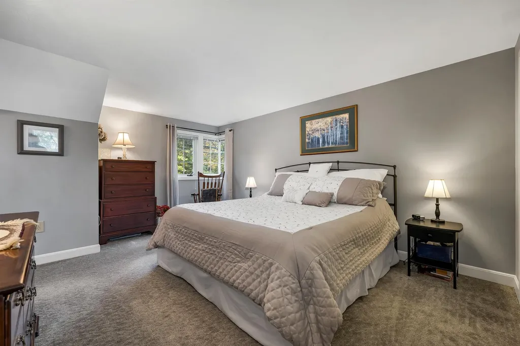 10 Birdie Way Laconia NH 03246