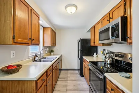 13 Stanorm Drive Newmarket NH 03857