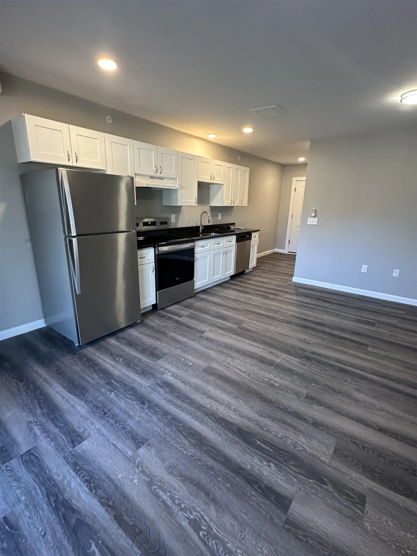 45 Monarch Way Portsmouth NH 03801
