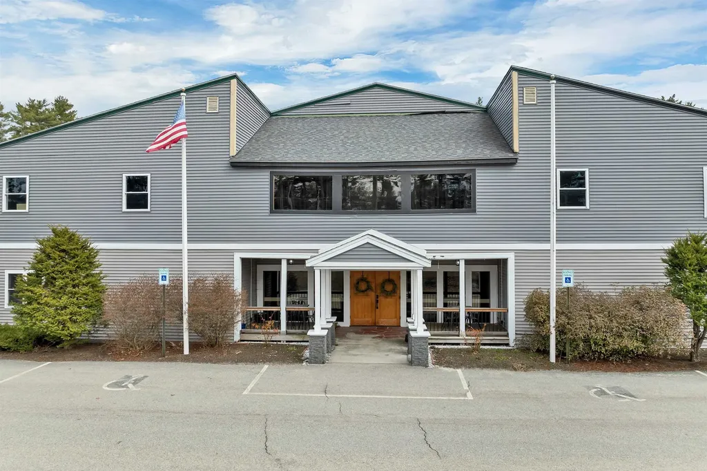 8 Eastern Avenue Barrington NH 03825