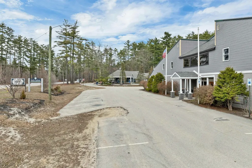 8 Eastern Avenue Barrington NH 03825