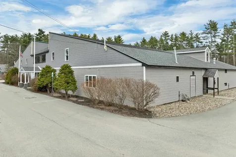 8 Eastern Avenue Barrington NH 03825