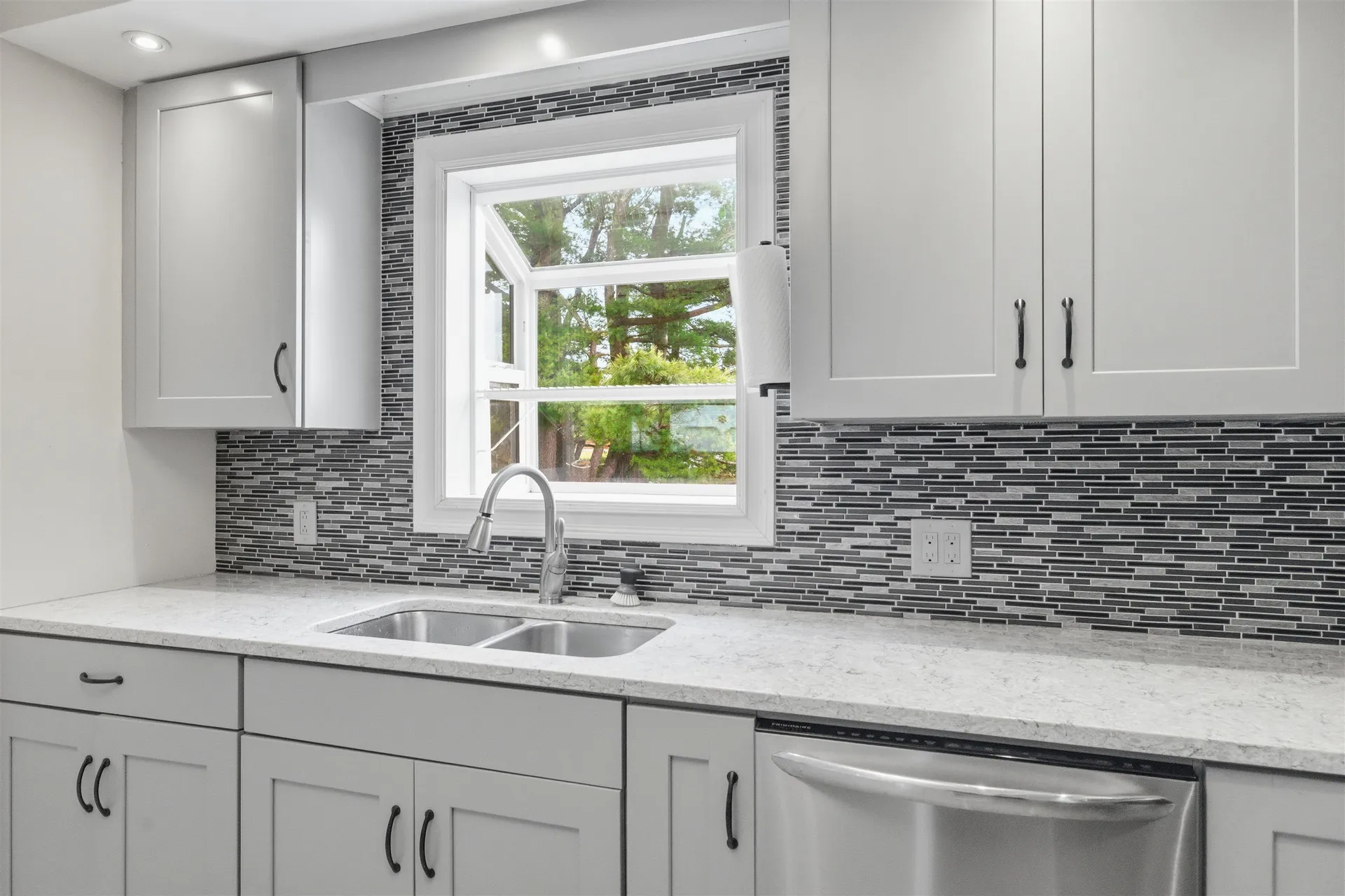 6 Anthony Drive Laconia NH 03246