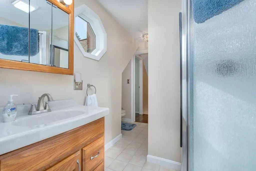 27 Hampshire Avenue Rochester NH 03867