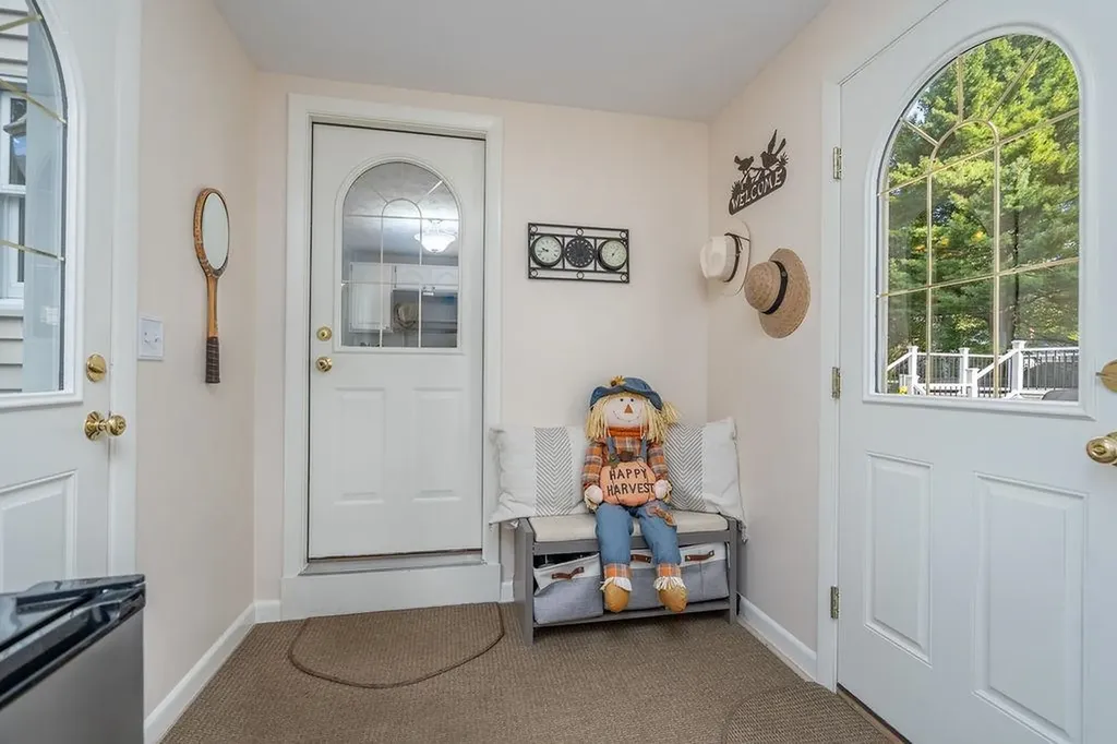 27 Hampshire Avenue Rochester NH 03867