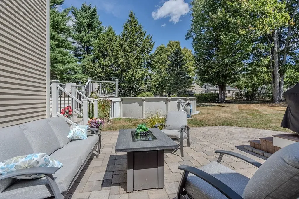 27 Hampshire Avenue Rochester NH 03867