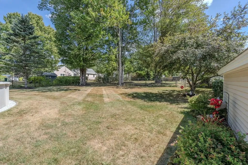 27 Hampshire Avenue Rochester NH 03867