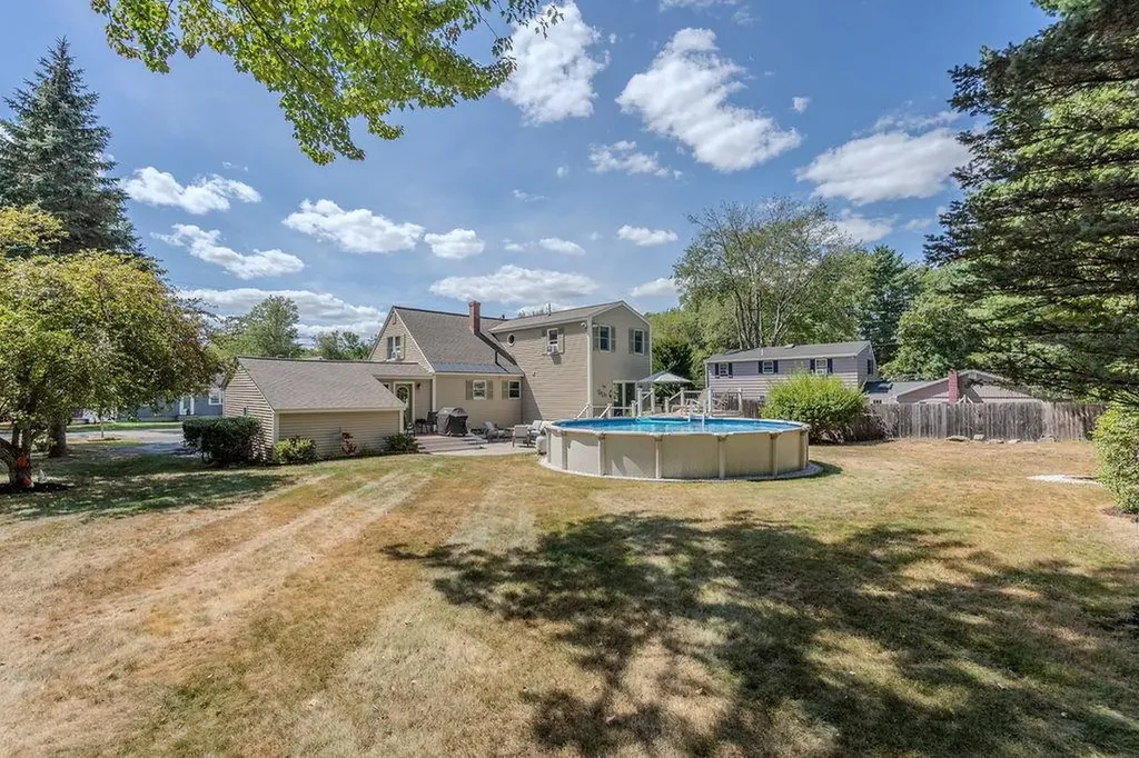 27 Hampshire Avenue Rochester NH 03867