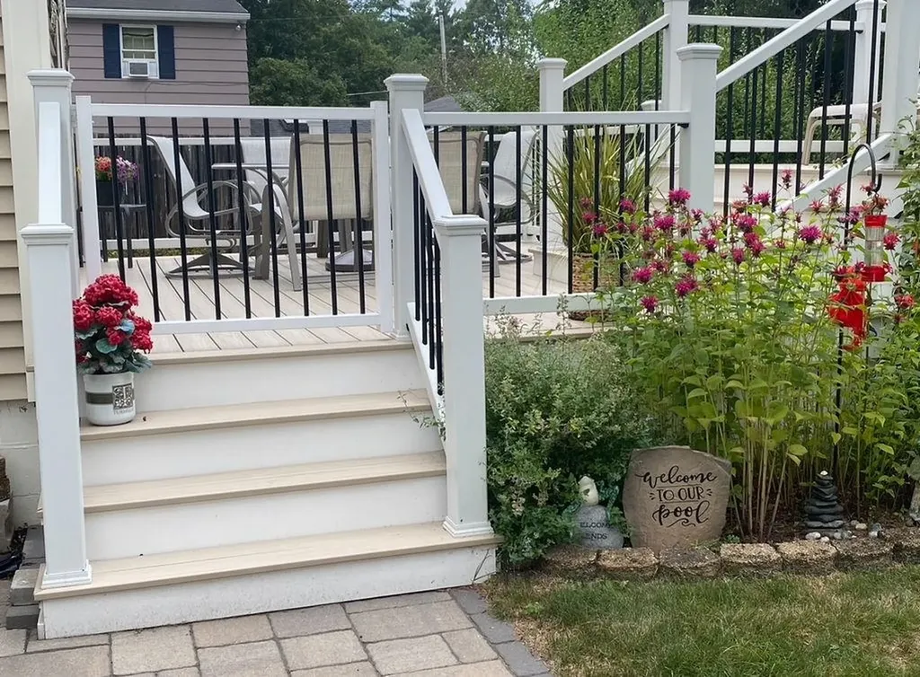 27 Hampshire Avenue Rochester NH 03867