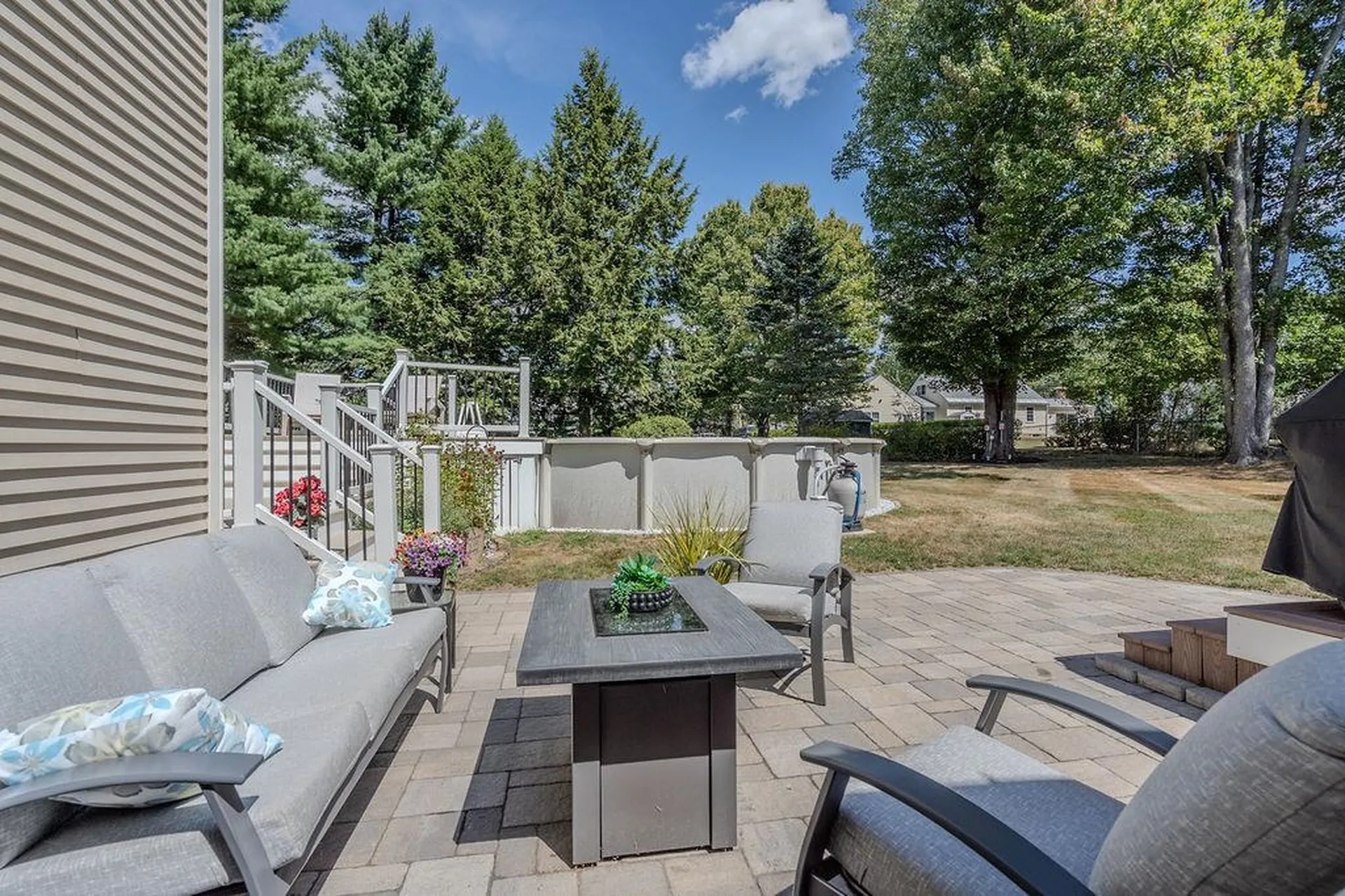 27 Hampshire Avenue Rochester NH 03867