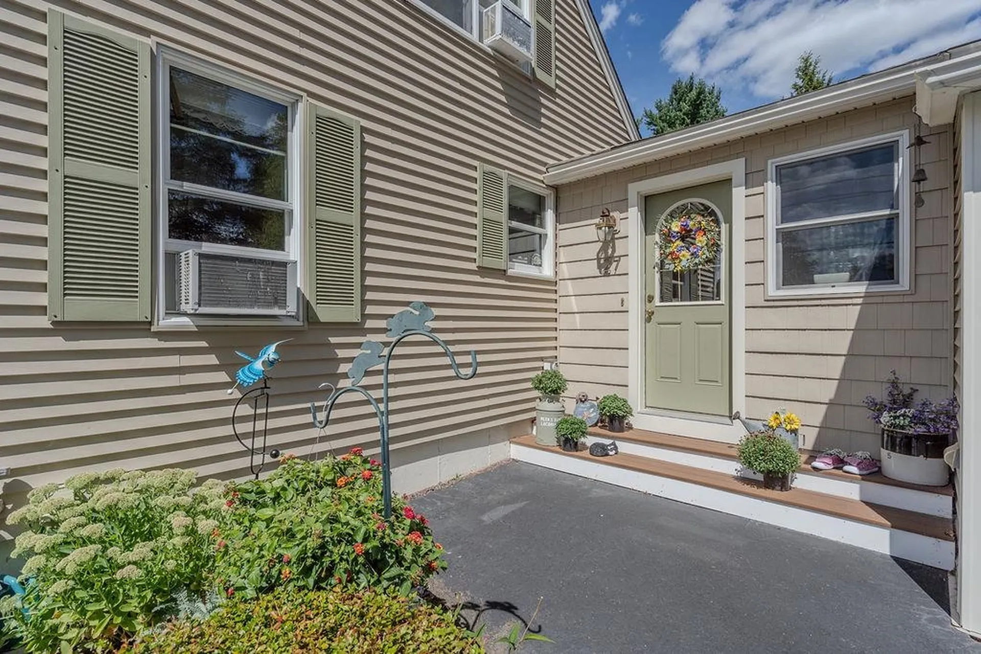 27 Hampshire Avenue Rochester NH 03867