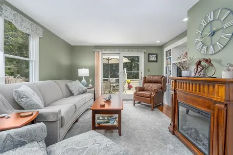 27 Hampshire Avenue Rochester NH 03867