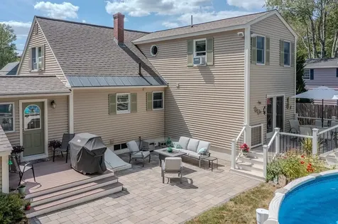 27 Hampshire Avenue Rochester NH 03867