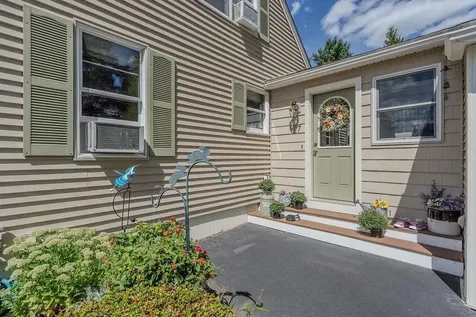 27 Hampshire Avenue Rochester NH 03867