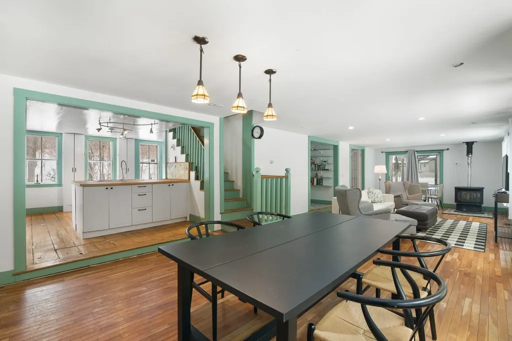 30 Back Street Newfane VT 05345