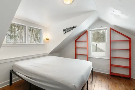 30 Back Street Newfane VT 05345