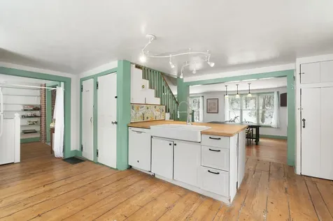30 Back Street Newfane VT 05345