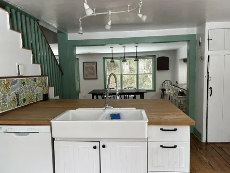 30 Back Street Newfane VT 05345
