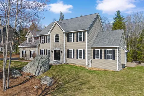 23 Tamar Drive Goffstown NH 03045