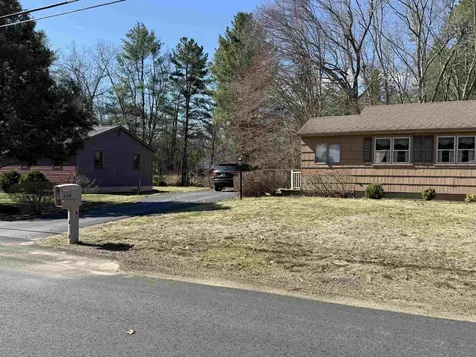 114 General Sullivan Way Rollinsford NH 03869