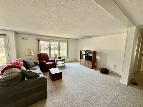 186 Deer Path Road Hopkinton NH 03229