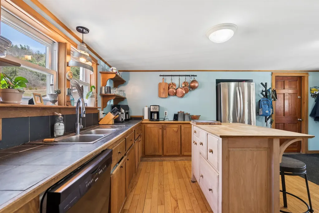 88 Spring Road Tunbridge VT 05077