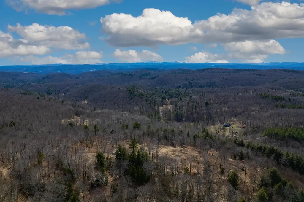 00 Chapel Hill Road Sharon VT 05065