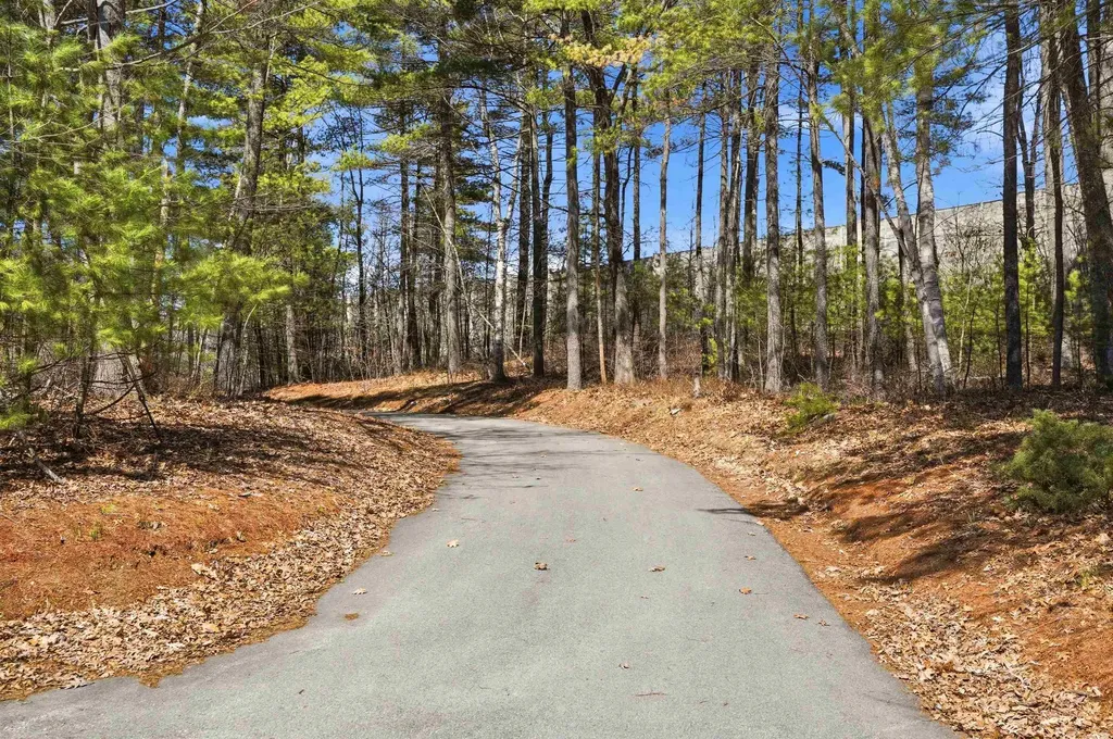 25 Maylane Drive Salem NH 03079