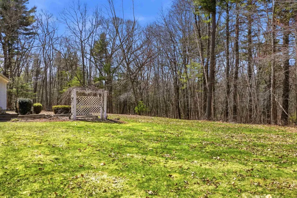25 Maylane Drive Salem NH 03079