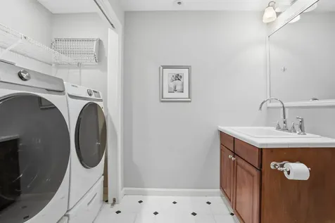 25 Maylane Drive Salem NH 03079