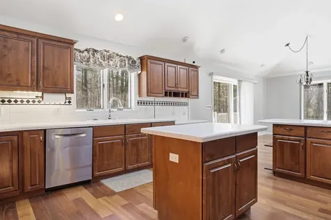 25 Maylane Drive Salem NH 03079
