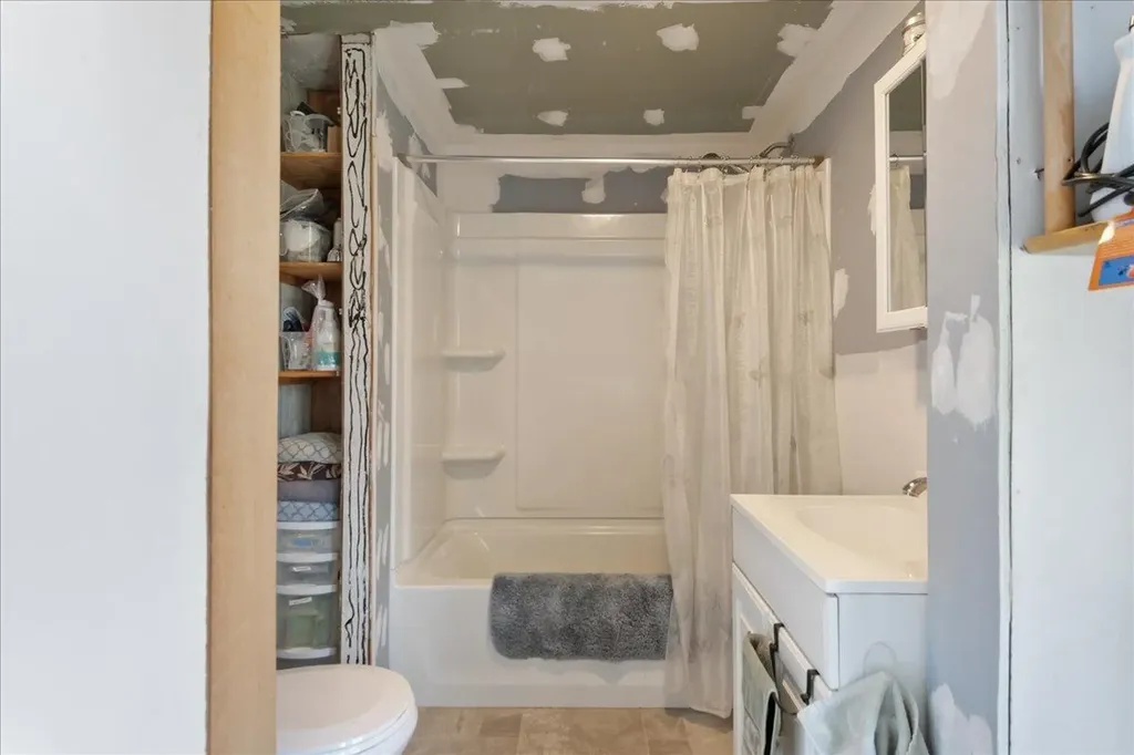 251 Hunt Road New Haven VT 05472