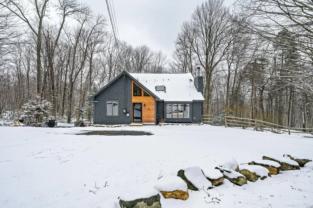 36 Buckboard Drive Dover VT 05356