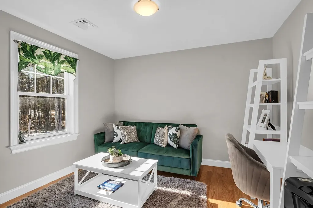 59 Kibrel Court Sandown NH 03873