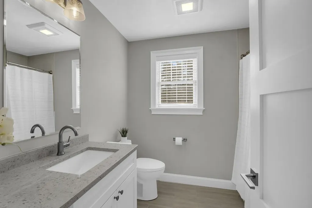 59 Kibrel Court Sandown NH 03873