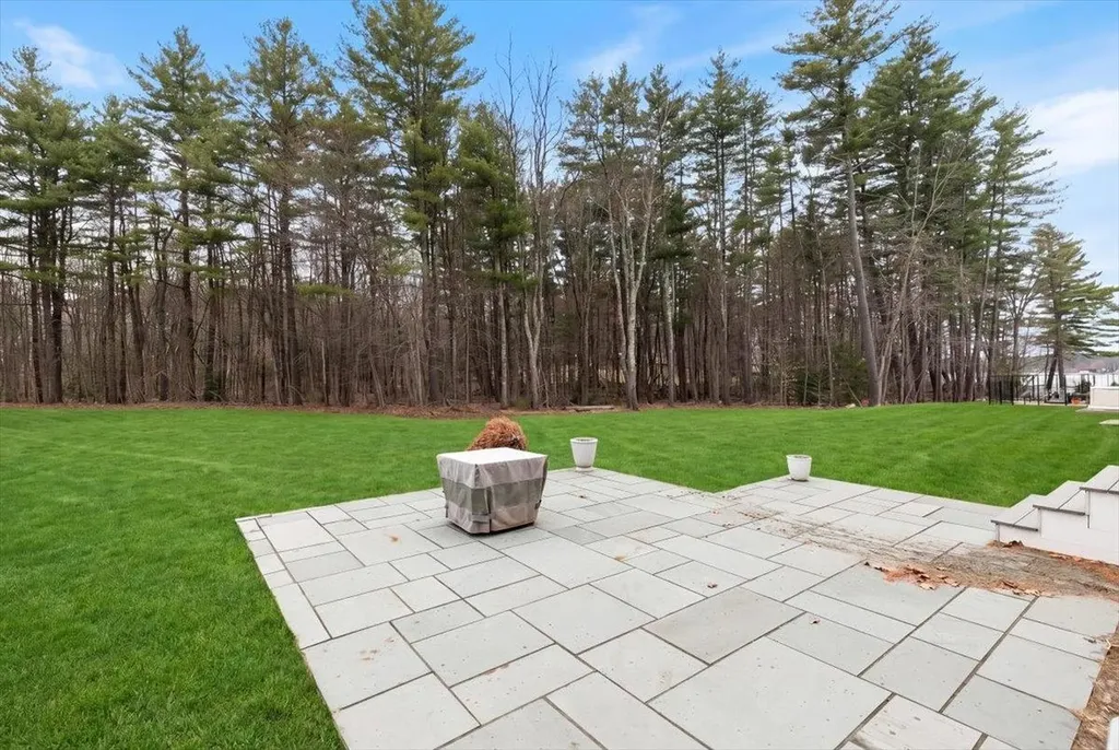 59 Kibrel Court Sandown NH 03873