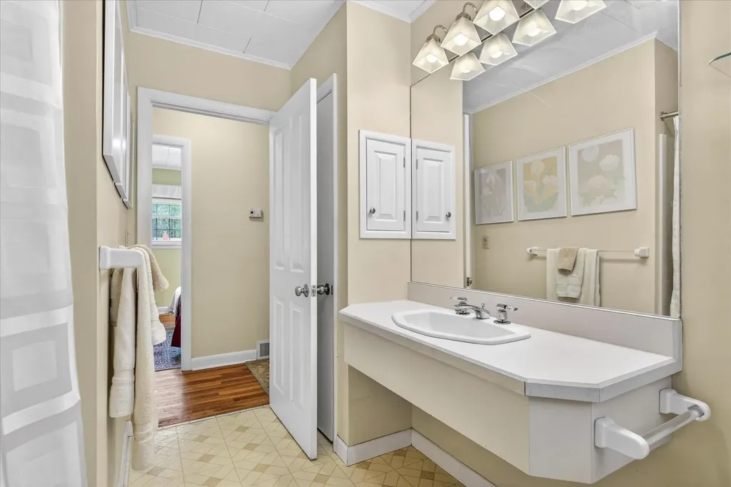 47 Chatterton Park Proctor VT 05765
