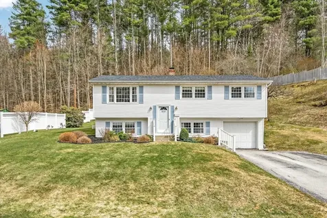 47 Chatterton Park Proctor VT 05765