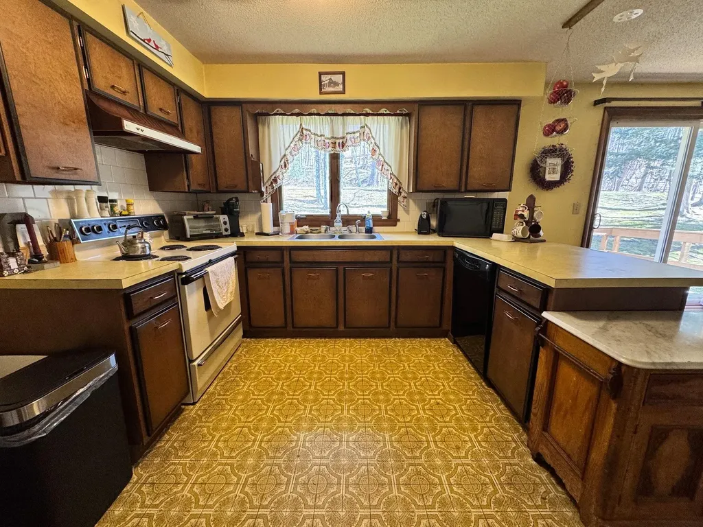 38 Cyr Court Bennington VT 05201