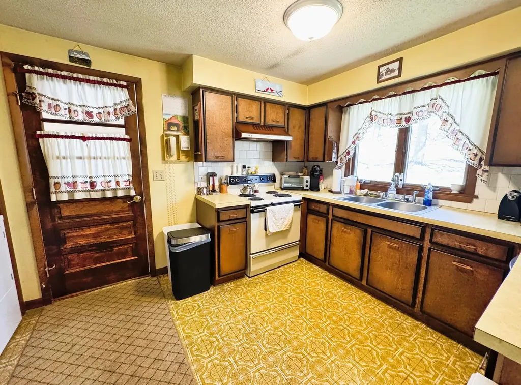 38 Cyr Court Bennington VT 05201