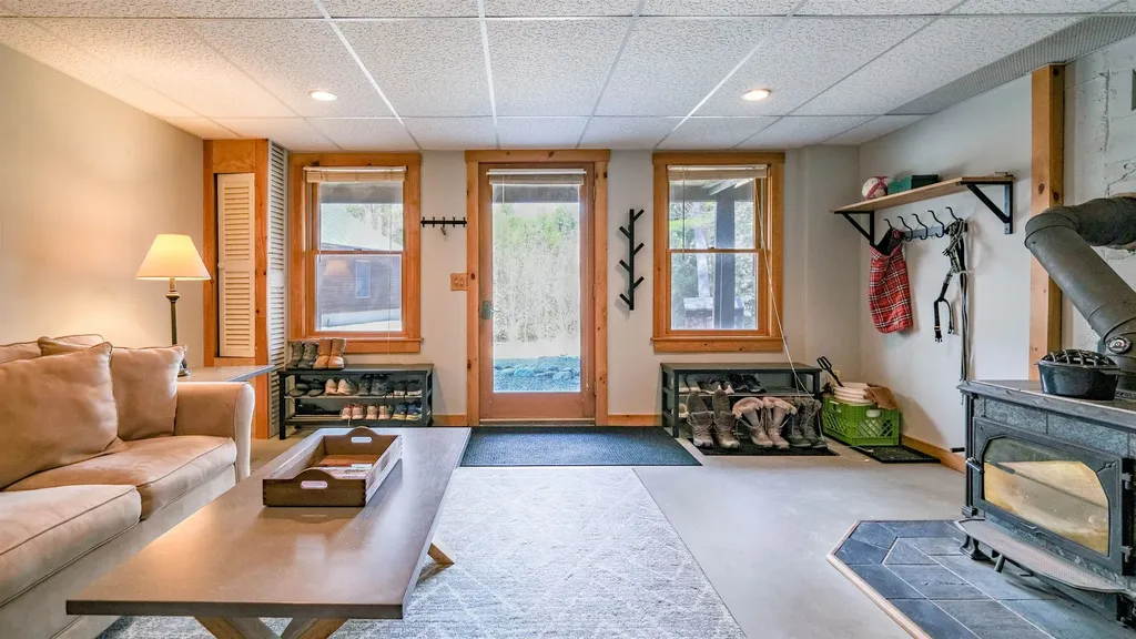 48 Holly Lane Ludlow VT 05149