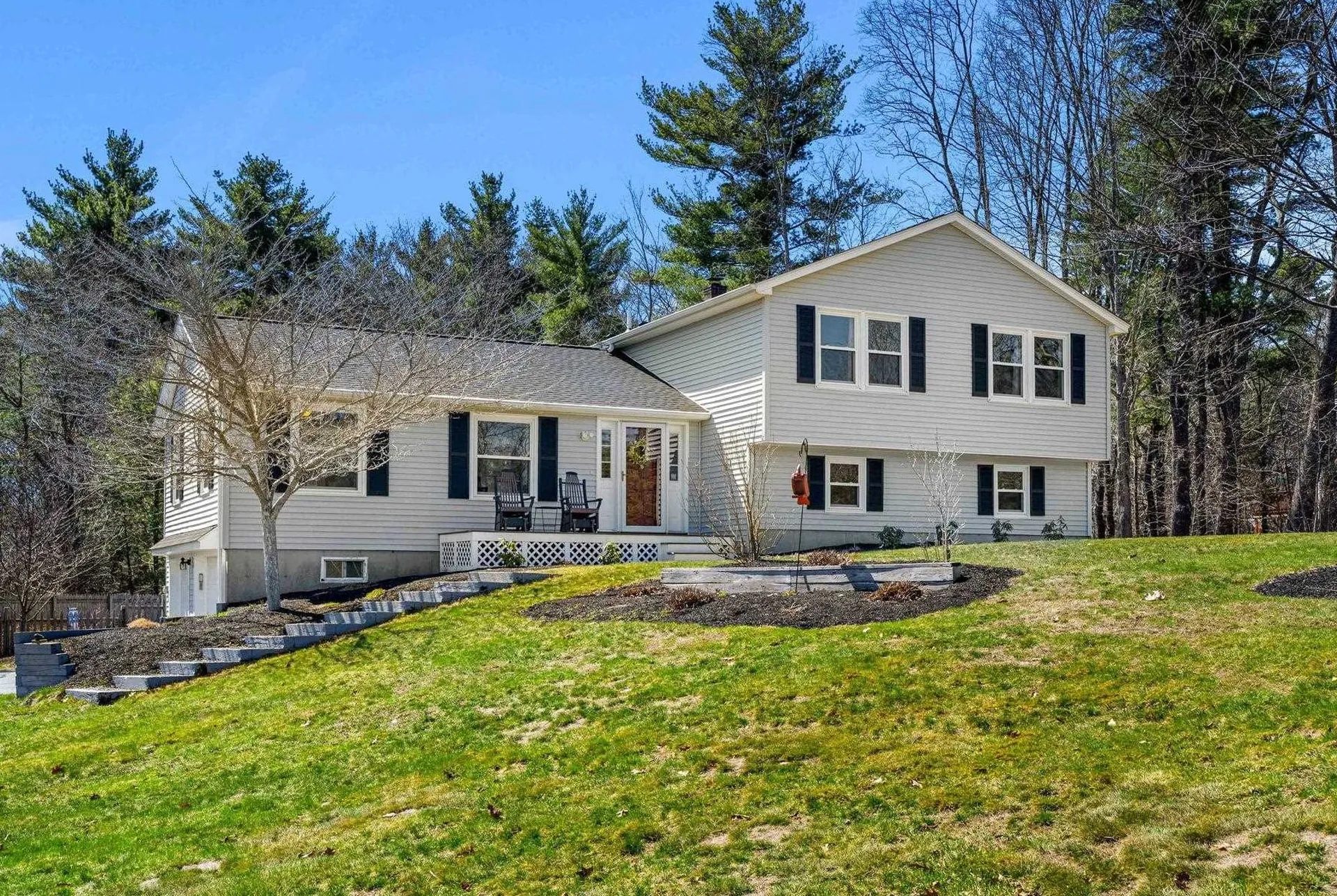 8 Muirfield Drive Stratham NH 03885