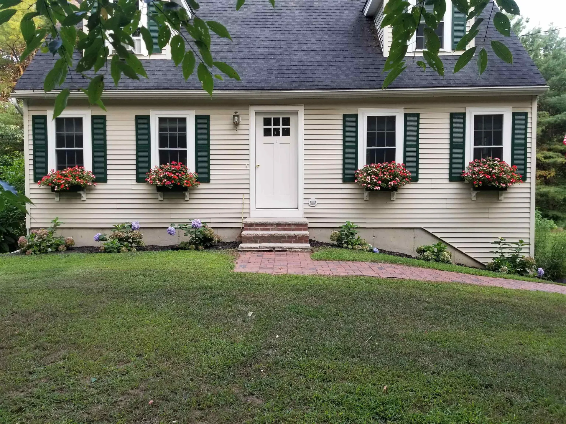 4 Smith Corner Road Newton NH 03858