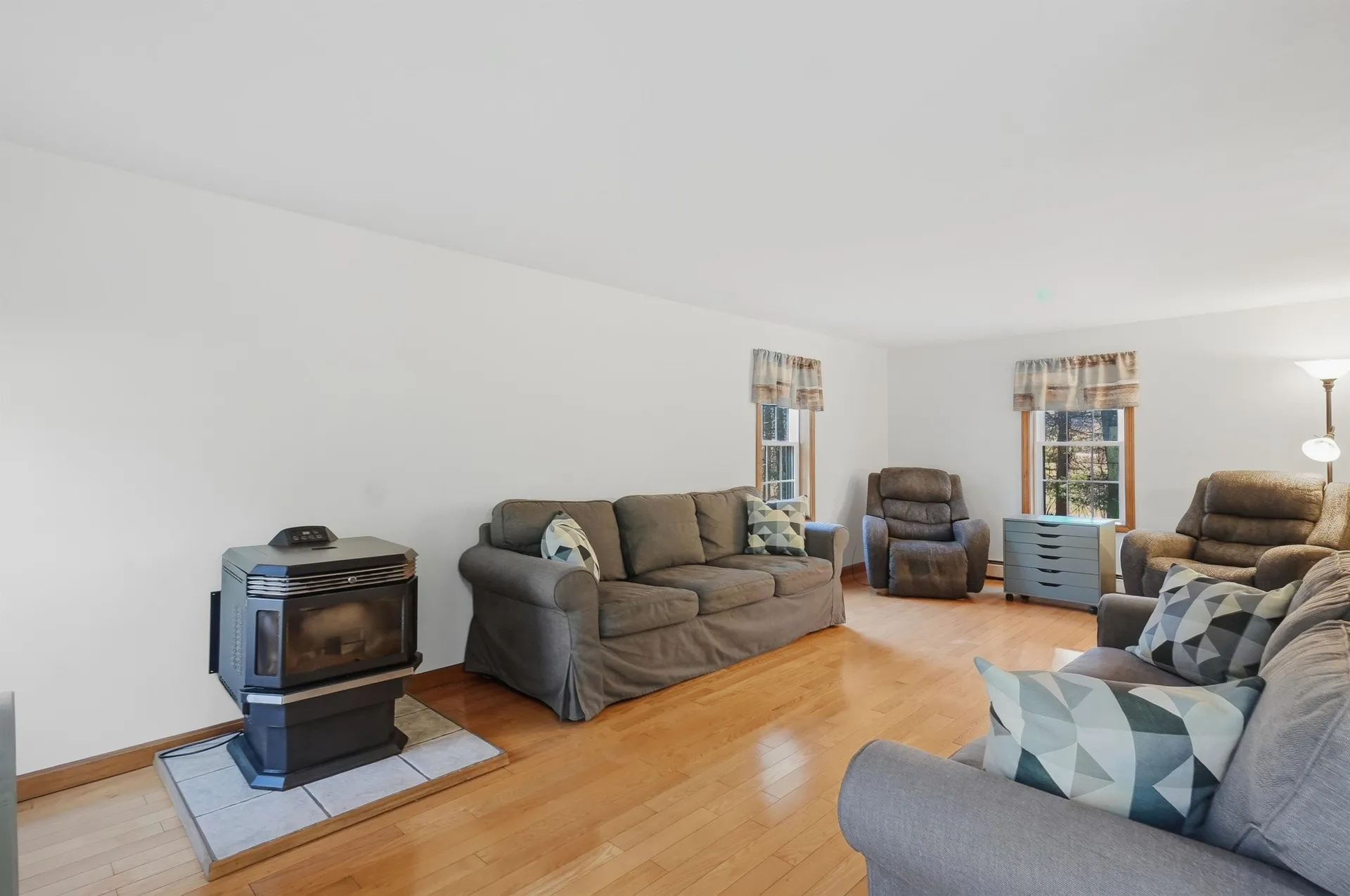 4 Smith Corner Road Newton NH 03858