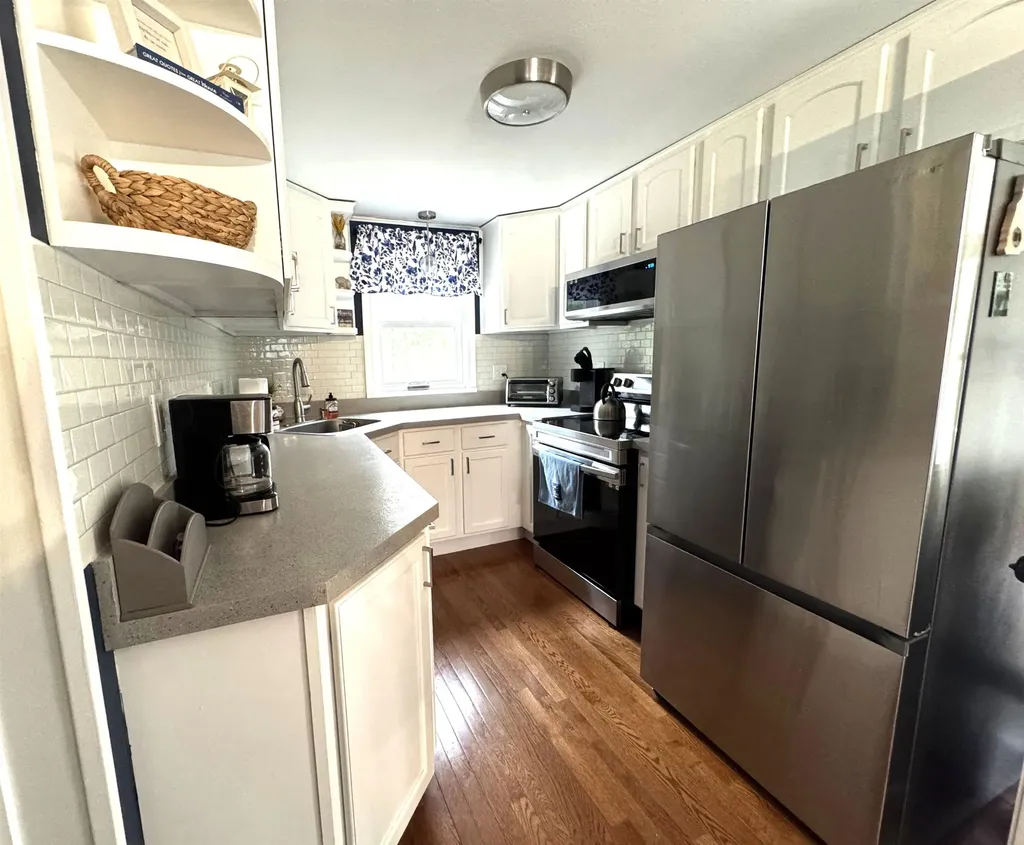 10 Circle Drive Barnstead NH 03225