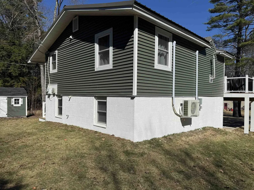 10 Circle Drive Barnstead NH 03225