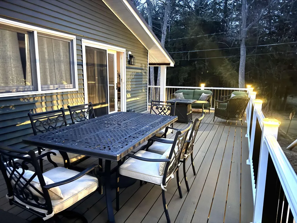 10 Circle Drive Barnstead NH 03225