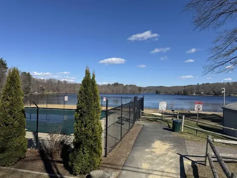 10 Circle Drive Barnstead NH 03225