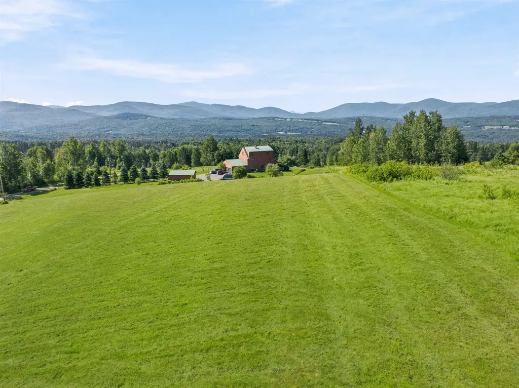 Bennett Hill Road Colebrook NH 03576