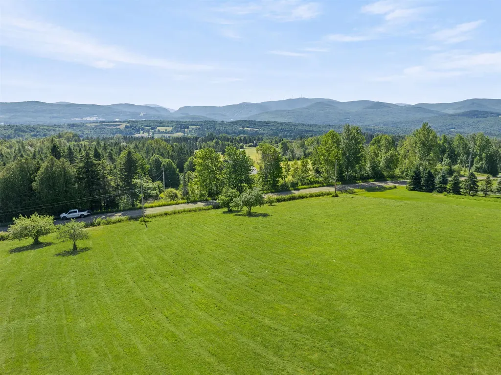 Bennett Hill Road Colebrook NH 03576